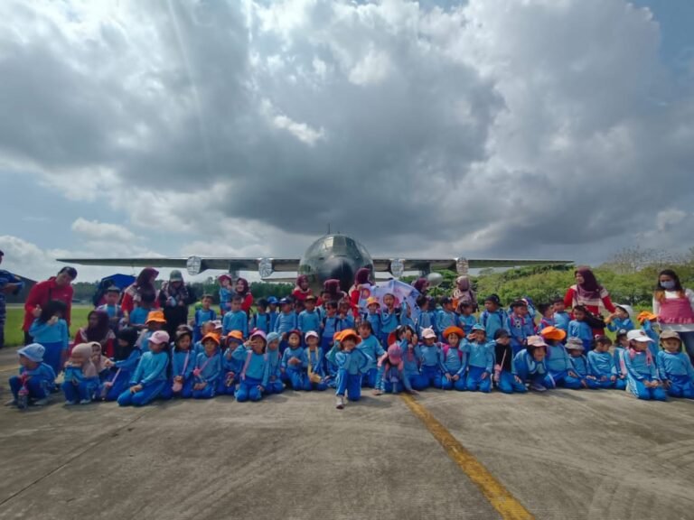 GOES TO LANUD TNI SULTAN HASANUDDIN MAKASSAR (SKADRON UDARA 33)